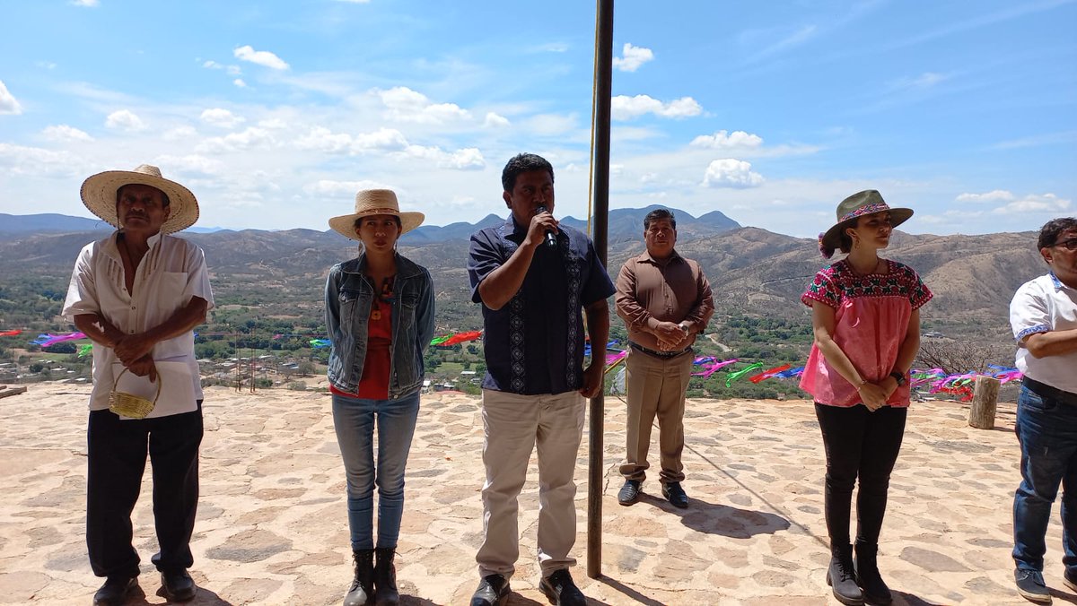 PoderNoticiaPue's tweet photo. 📌Cultura y tradición en el 2° Festival Nacional de la Mixteca
-Gracias a la conservación de estas acciones San Jerónimo Xayacatlán que encabeza Iván Olguín, fue sede de este evento.💯
#Enterate✅ https://t.co/NK2mL8YqKx
#ChecaElVideo👁🗨https://t.co/4lDIu5oaQb https://t.co/yAEVAlcR8L