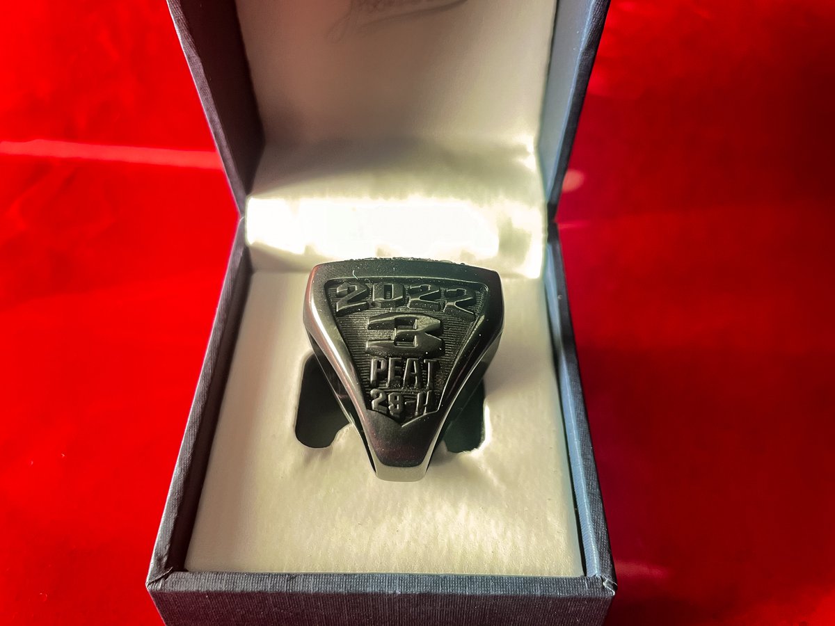 South Dakota Volleyball tweet media