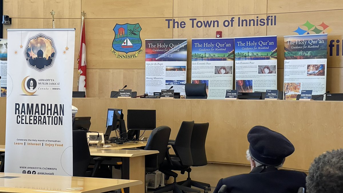 AdnanRiffat's tweet photo. “I shall cause thy message to reach the corners of the earth”
In a small county, #SimcoeCounty by #SimcoeLake, we gather in #Innisfil to Welcome #Ramadan united as a city. #TheTrueIslam https://t.co/aSORgXsKXi