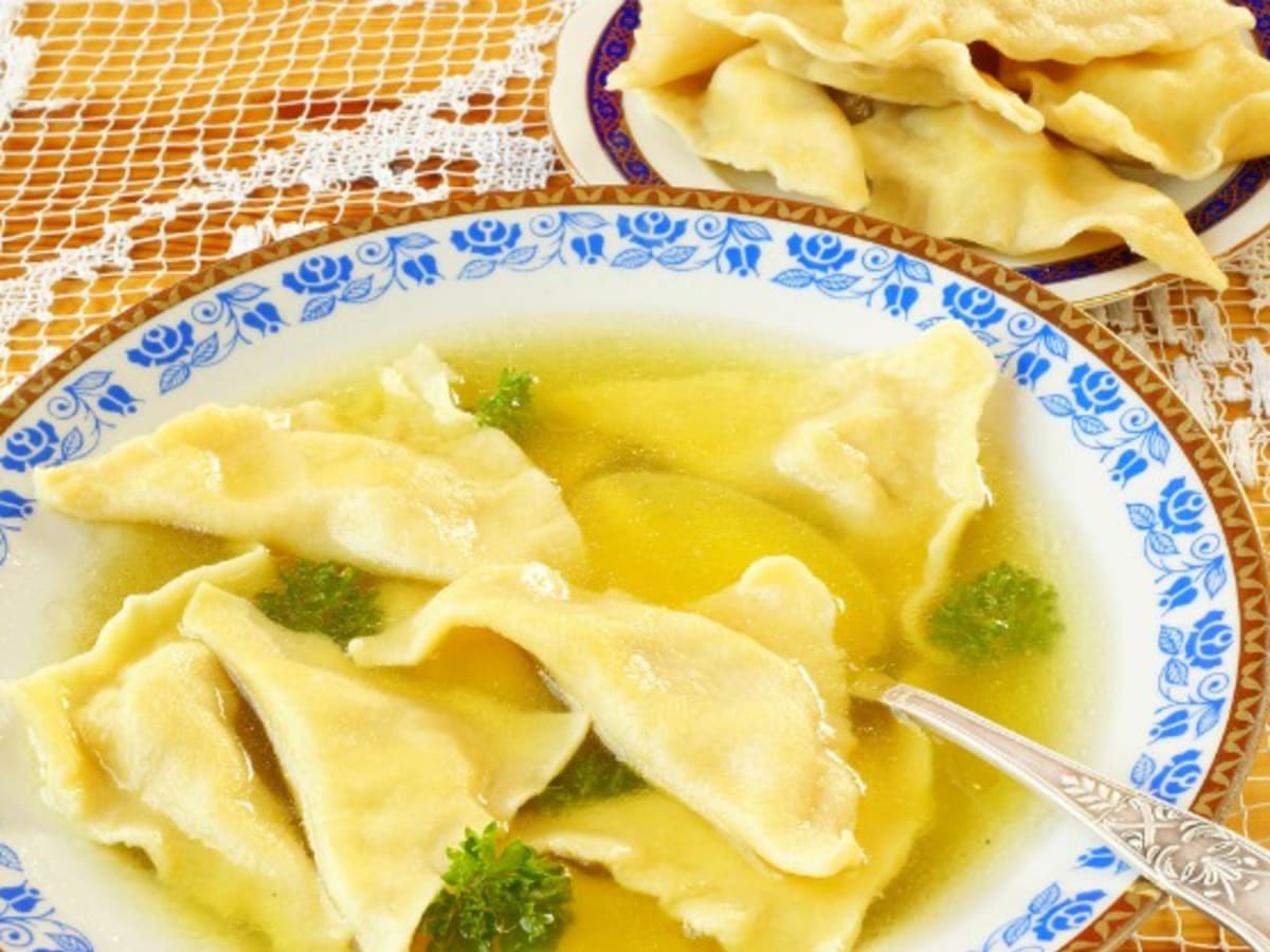 Beachdudeca's tweet photo. March 20th, “National Ravioli Day”
#Ravioli comprising a filling enveloped in thin pasta dough is often served in broth or with a sauce. The preparation is seen via various cultures #Ravioli #Italy, #Manti #Turkey, #Kreplach #AshkenaziJews, #Shishbarak #MiddleEast.
#NationalDay https://t.co/pSyM9RI5nJ
