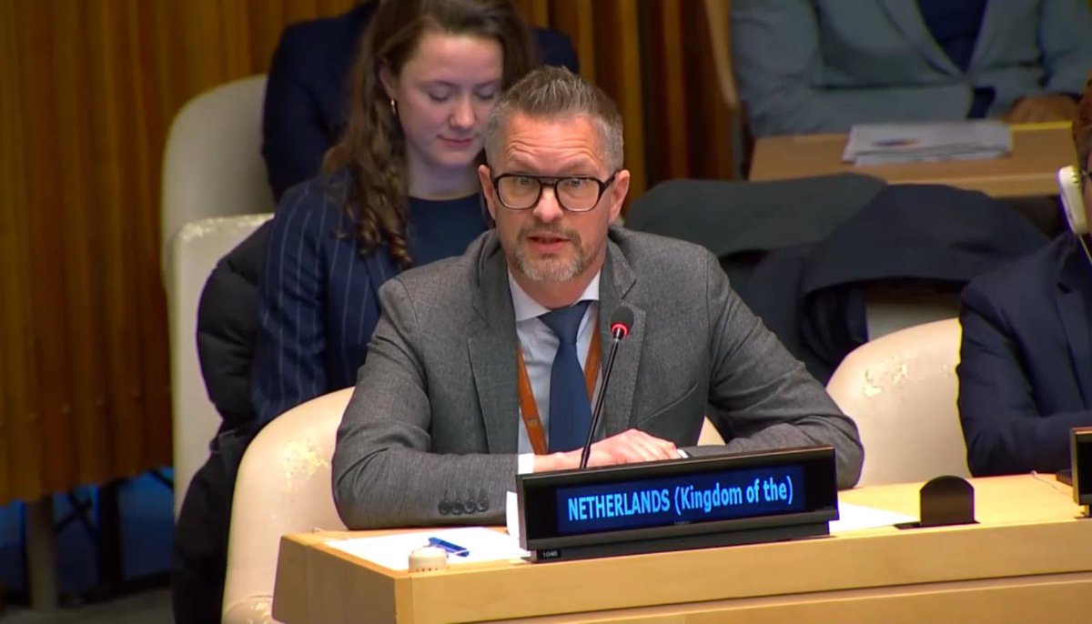 Mark Zellenrath (@markzellenrath) on Twitter photo Experiences of LGBTI persons in war and conflict still represent a “blind spot” for the international community.
👏 <a href="/USUN/">U.S. Mission to the UN</a> 🇺🇸 for putting the spotlight on the ways that conflict affects LGBTI persons at the 🇺🇳 Security Council #Arria meeting today.
The #BeNeLux stands with you. Experiences of LGBTI persons in war and conflict still represent a “blind spot” for the international community.
👏 <a href="/USUN/">U.S. Mission to the UN</a> 🇺🇸 for putting the spotlight on the ways that conflict affects LGBTI persons at the 🇺🇳 Security Council #Arria meeting today.
The #BeNeLux stands with you.