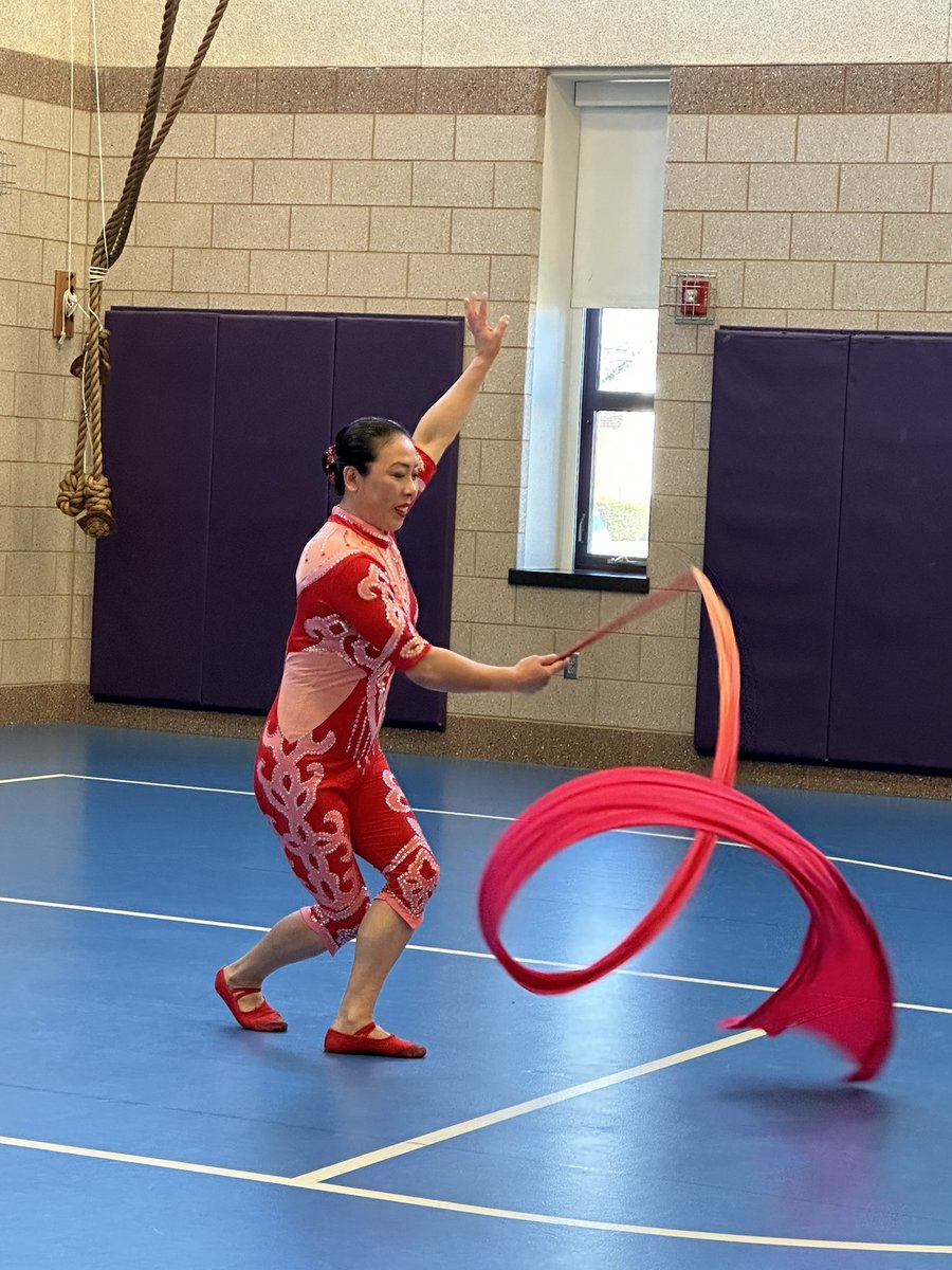 ThompsonPTO's tweet photo. The school was treated to an incredible performance today by Li Liu, from Traditions of Chinese Acrobatics. Thanks PTO for organizing and funding this! https://t.co/eX5zOn8M0U https://t.co/kY2gwOYrGY