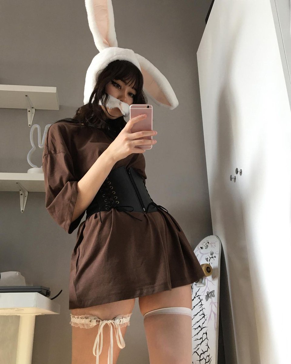 Cyberkiitty___'s tweet photo. #catgirl  #thighlights #gamegirl #Egirls #animewaifu #aesthetics #cute #CuteGirl #bunnyears #catgirl  #manga #thigh_highs https://t.co/4ucuLGFAHH