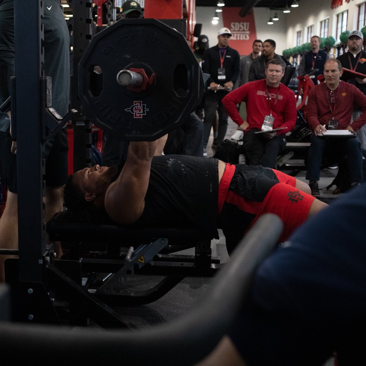 AztecFB's tweet photo. Putting in that pro day work 

#AztecsInThePros https://t.co/OYsnUBwI7y
