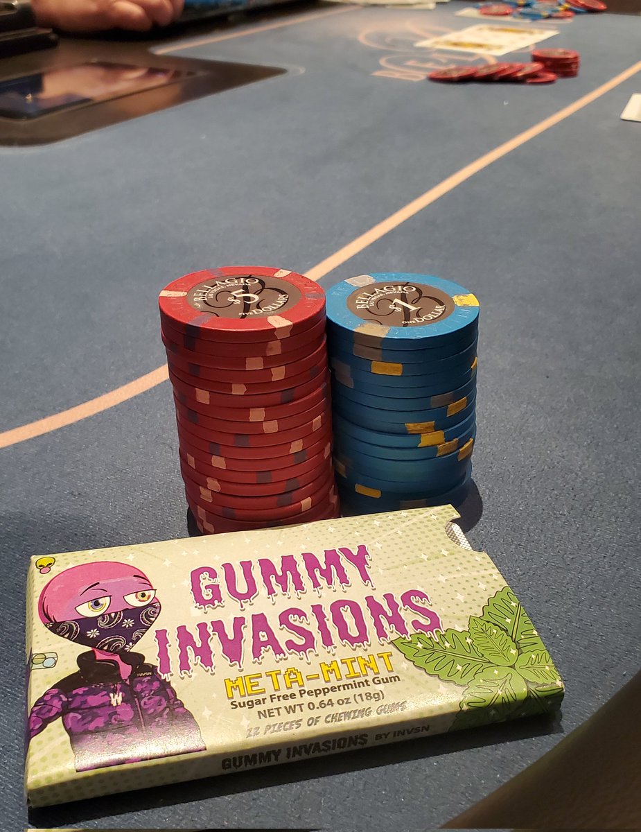 Macintosh4Tweny's tweet photo. @Gummyinvasions No beach for me but we still #Wunning and #Invading @Gummyinvasions #LasVegas https://t.co/0pC6cAOCGa