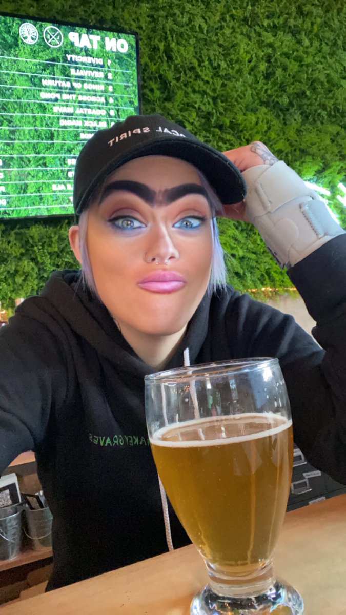 on-twitter-eyebrows-on-fleek-how-many