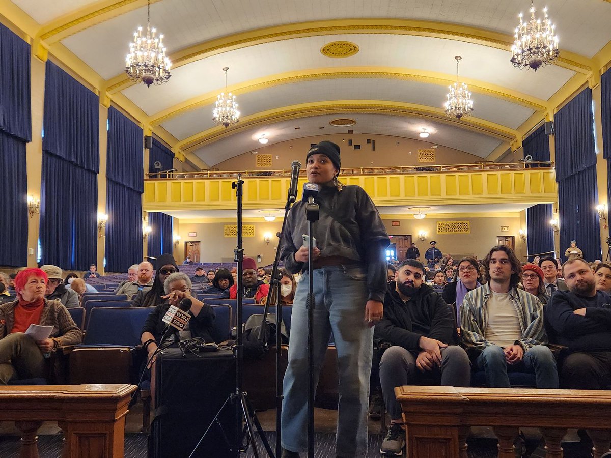 "I come here to speak for the hundreds of Detroiters who don't have renters insurance to replace their food, who don't have a car to sleep in, who don't have internet access and the resources to leave." 

- Liz Kennedy, Detroit resident, at MPSC hearing to hold DTE Accountable.