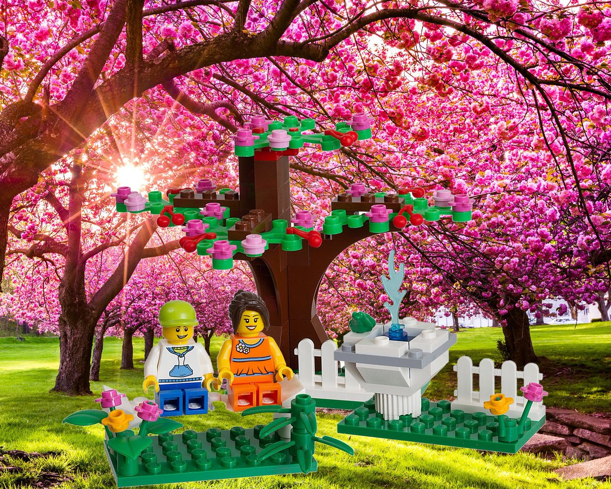 LEGOmock's tweet photo. We’re back and so is spring #VernalEquinox https://t.co/9FlCgM1o2t