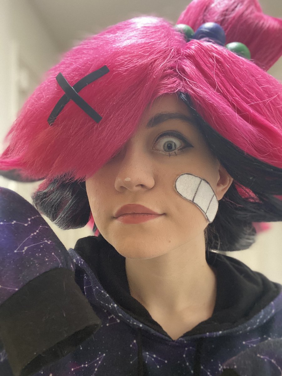 ashesofdespair_'s tweet image. #EpithetErased Finally finished Trixie’s wig so I wanted to do a makeup test!! Still waiting for the proper hoodie to arrive so I can alter it, but most of the outfit is done!
Trixie, voiced by @spectralfusion from the wonderful Epithet Erased, created by @BrendanBlaber