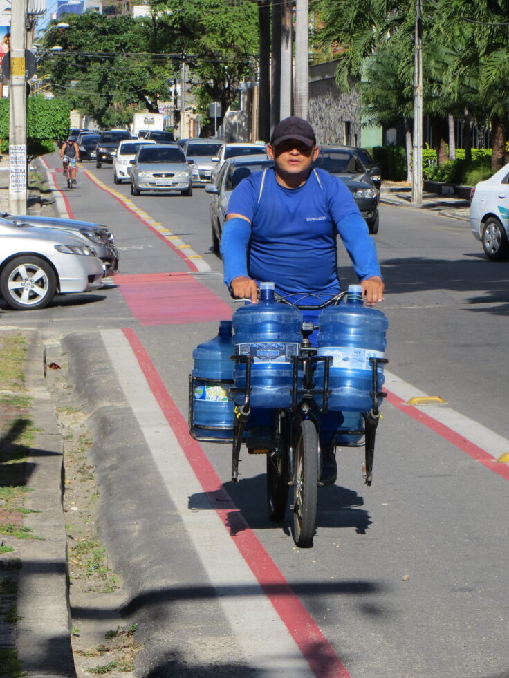 Arquitectospy's tweet photo. 8 INCENTIVOS PARA FOMENTAR EL USO DE BICISENDAS EN LA CIUDAD.

Nuestra ciudad tiene una gran oportunidad con la nueva red de #bicisendas en marcha, la red de bicisendas AMABICI está en construcción y está generando polémica en las redes, principalmente por la pérdida https://t.co/6laTQGV2ya