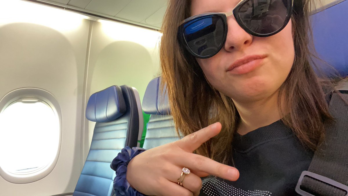 lina_omopez's tweet photo. Got the whole row to myself en route to #CORD2023! Can’t wait to represent @EMCM_EM at “Chief Residents 101” - starts with making sure the interns know I’m hip and cool right? 😅 #LasVegas #emergencymedicine https://t.co/CnT8TUg2xn