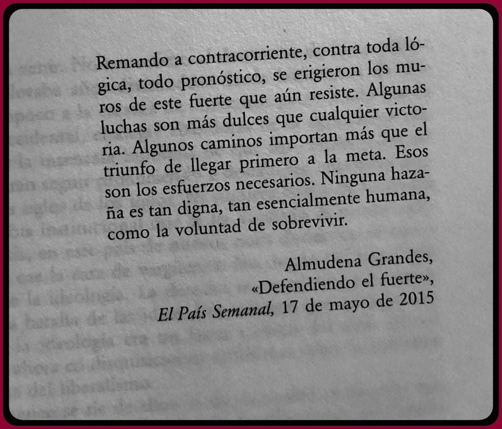 Comparto este texto de mi venerada @AlmudenaGrandes no solo por su belleza, también para recordaros el uso de los #signosdepuntuación al nombrar #obrasliterarias y #autores en vuestros #manuscritos.

#Correctoradetextos #Ortotipografía #Edición.