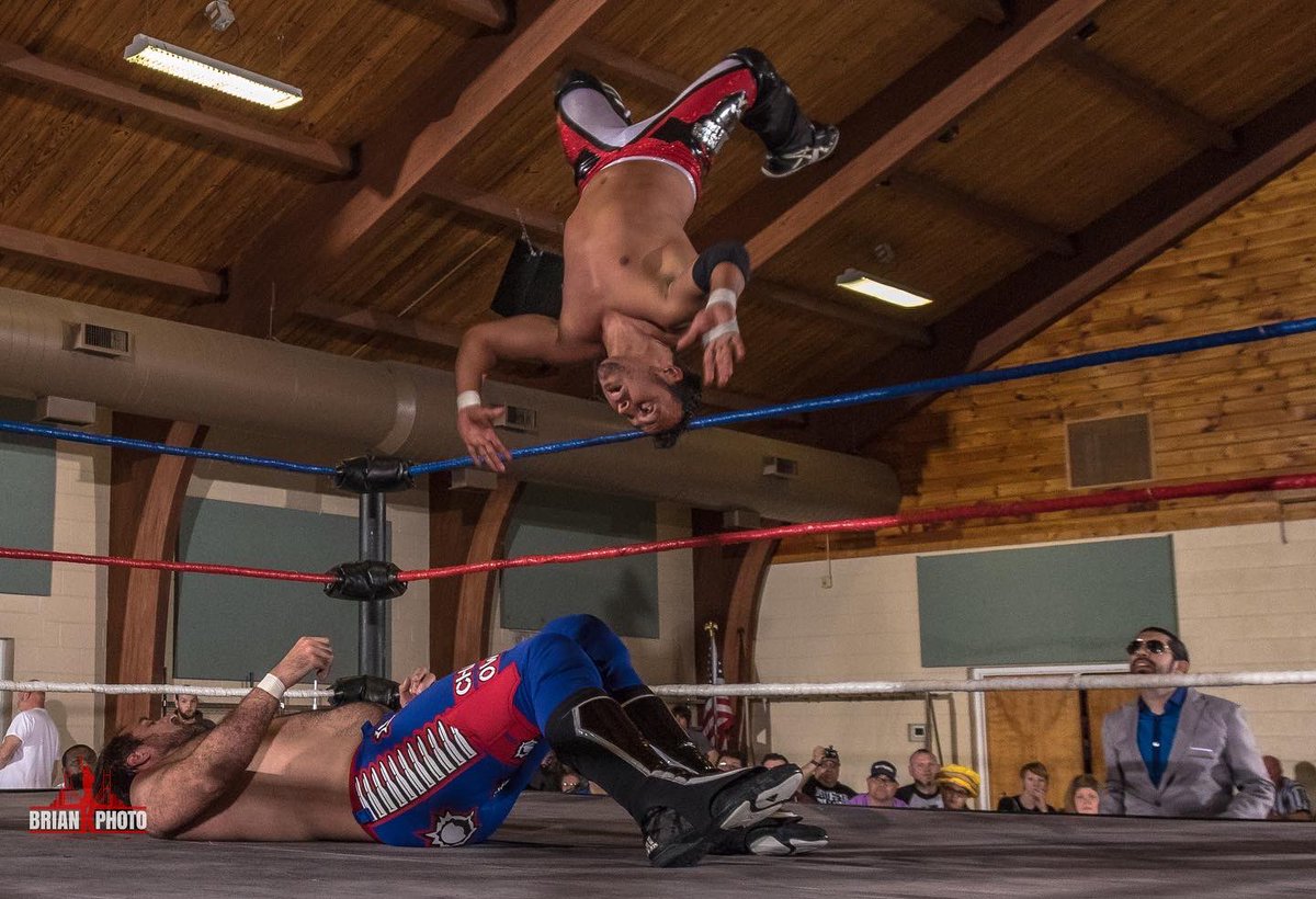 briank_photo's tweet photo. Is he still got it or he never lost itπ€·ββοΈ
Regardless some Deja Vu with @COLOSSALMIKELAW
1st pic @BCW_Wrestling_ #6thanniversary
2nd pic @ECWA1967 2018 #super8
#wrestling #wrestlingphotography #sportsphotography
#teamcanon #canonusa #7dmkii #sigma https://t.co/1t4sWmz5tk