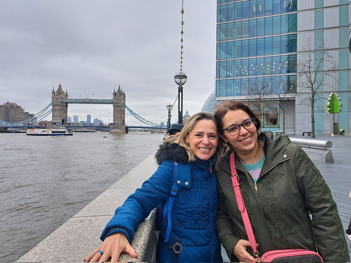 m_garciaarranz's tweet photo. Hemos pasado un maravilloso puente familiar sin parar en Londres gracias a #jonathanhall y en especial a mi querida prima y Amiga @mabelfernandezarranz he descubierto nuevos increíbles rincones.
Graciasssssss, un beso fuerte 
Milagros García Arranz 
#disfrutandodelavida❤️ https://t.co/ADsc4nwwJs