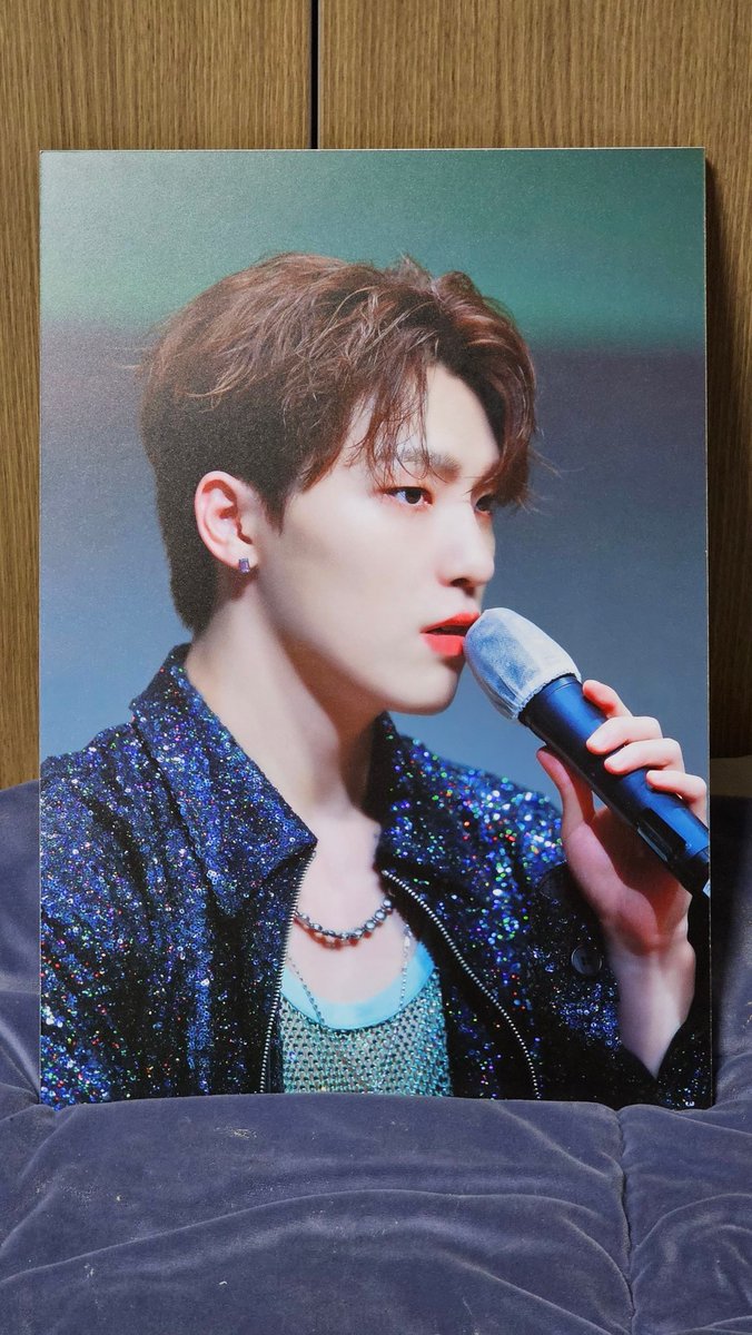 marry_dino211's tweet photo. 찬이 생일카페 해시 이벤트 당첨으로 받은 
찬이액자 !!! 뭐야뭐야 ㅠㅠㅠ  너무 이쁘잖아 ㅠㅠ 
액자 잘 받았습니다 !! 감사해용 ~~~🩷🩵🩷🩵 
틴케 선착 눈 앞에서 잘린 암담함을 
이르케 또 보상 받네용!!!
포스터도 서너장 와서 너무 조으당 ><*!!!!

@Dinos_Life https://t.co/FHigLBSqXH