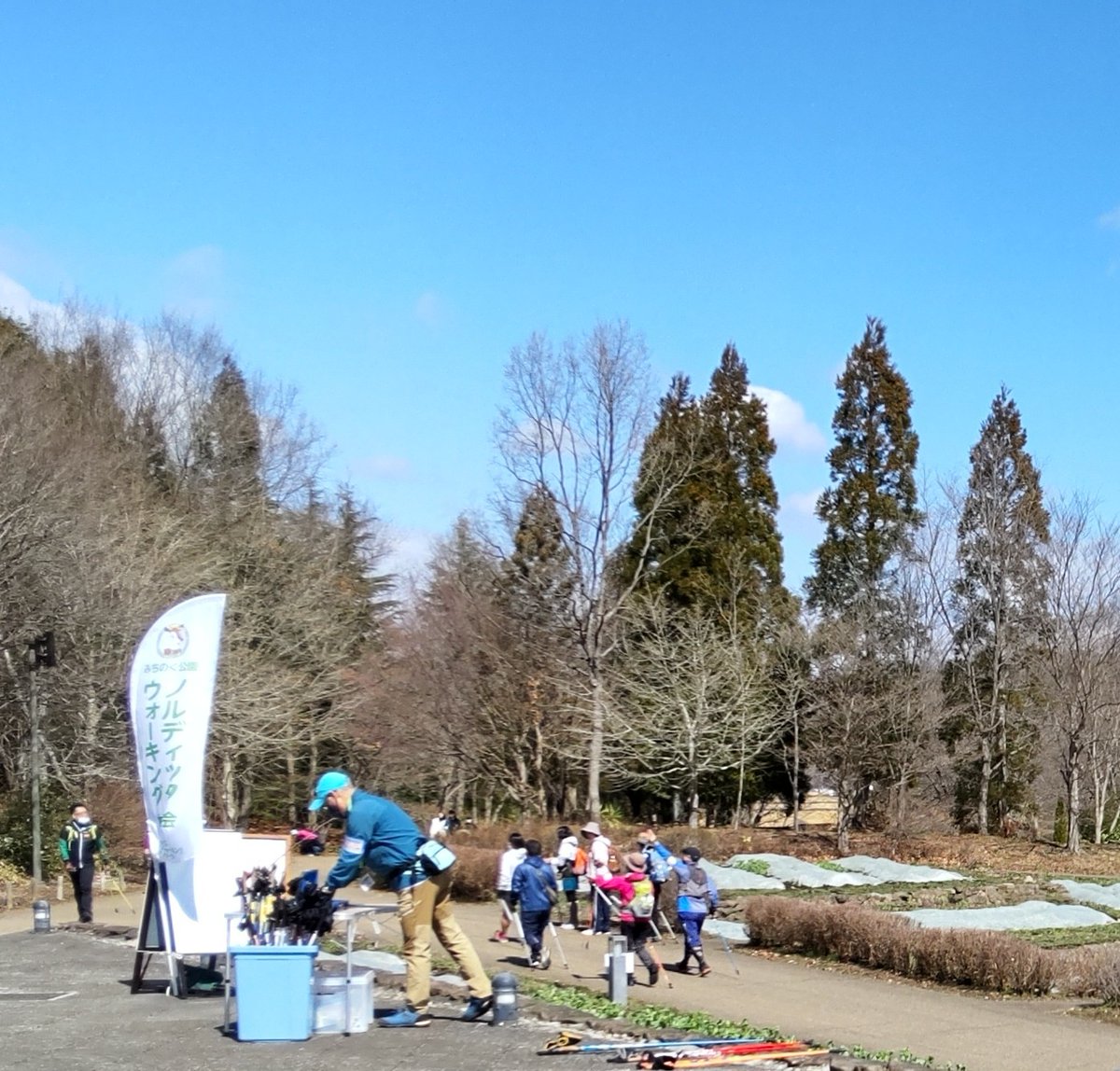 moto109gmailco1's tweet photo. 「みちのく公園ノルディックウォーキング体験会」は10時受付開始です。４月から開始時間変更で第一・第三日曜日。皆でノルディックウォーキングは10時30分から！ https://t.co/IIKQ8rEWCC