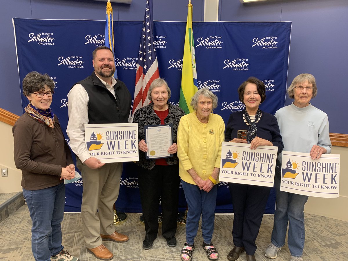 StillwaterOKgov's tweet photo. Since we did not have a City Council mtg last week during Sunshine Week, the importance was recognized this evening by Mayor Joyce and League of Women Voters. Thanks to these ladies, including Chair Carol Anderson, for continued efforts to transparency & democracy. #SWO #VoteSWO https://t.co/Ok0XX8B3Oc