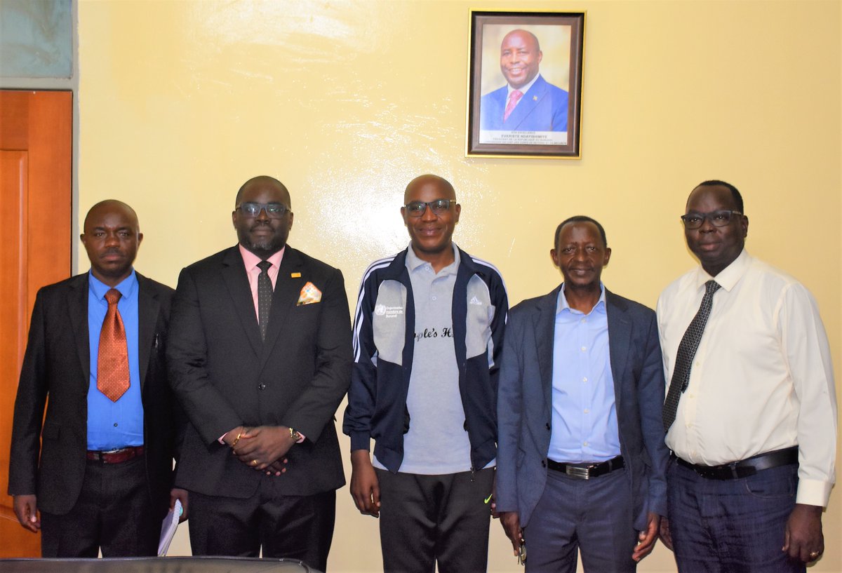 Visite de courtoisie au Min. Martin Niteretse <a href="/MininterInfosBi/">MininterInfosBi</a> par <a href="/jelidje/">Judicael ELIDJE</a> ,Rep @unfpaburundi. Des échanges ont porté sur la collaborati° entre les 2 parties à savoir:le projet de politique nationale de population,la parenté responsable,le recensement et le potentiel des jeunes.