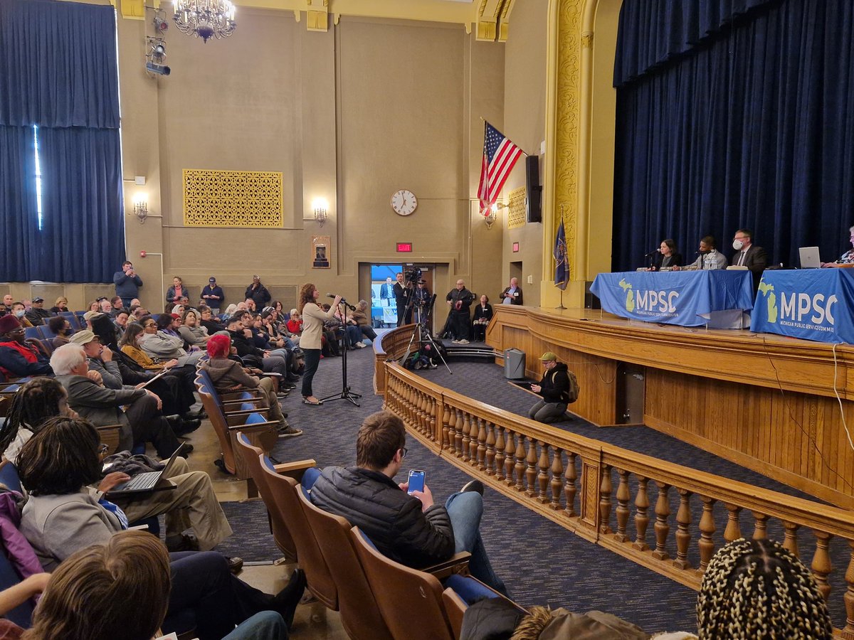 MEJCAction's tweet photo. Rep. Erin Byrnes to @MichiganPSC: "What we need is not another rate hike from DTE. What we need is service!" https://t.co/EEdqQLwdZu