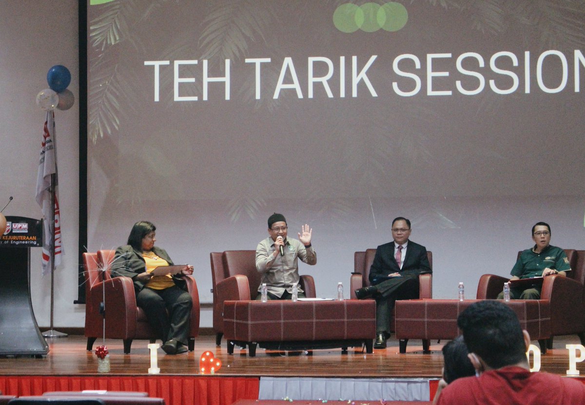 IChemEPOPSIG's tweet photo. Teh Tarik session was joined by Mr Zamakhshari Muhamad (@mpogcfofficial ) &amp; Ir Dr Calvin Chok Vui Soon (KLK OLEO).

(6/n)
@mpob_tweets @mpocHQ @mpocc_my @MyKomoditi #POPSIG #MPOC #MSPO #palmoil https://t.co/jga49TnCbP