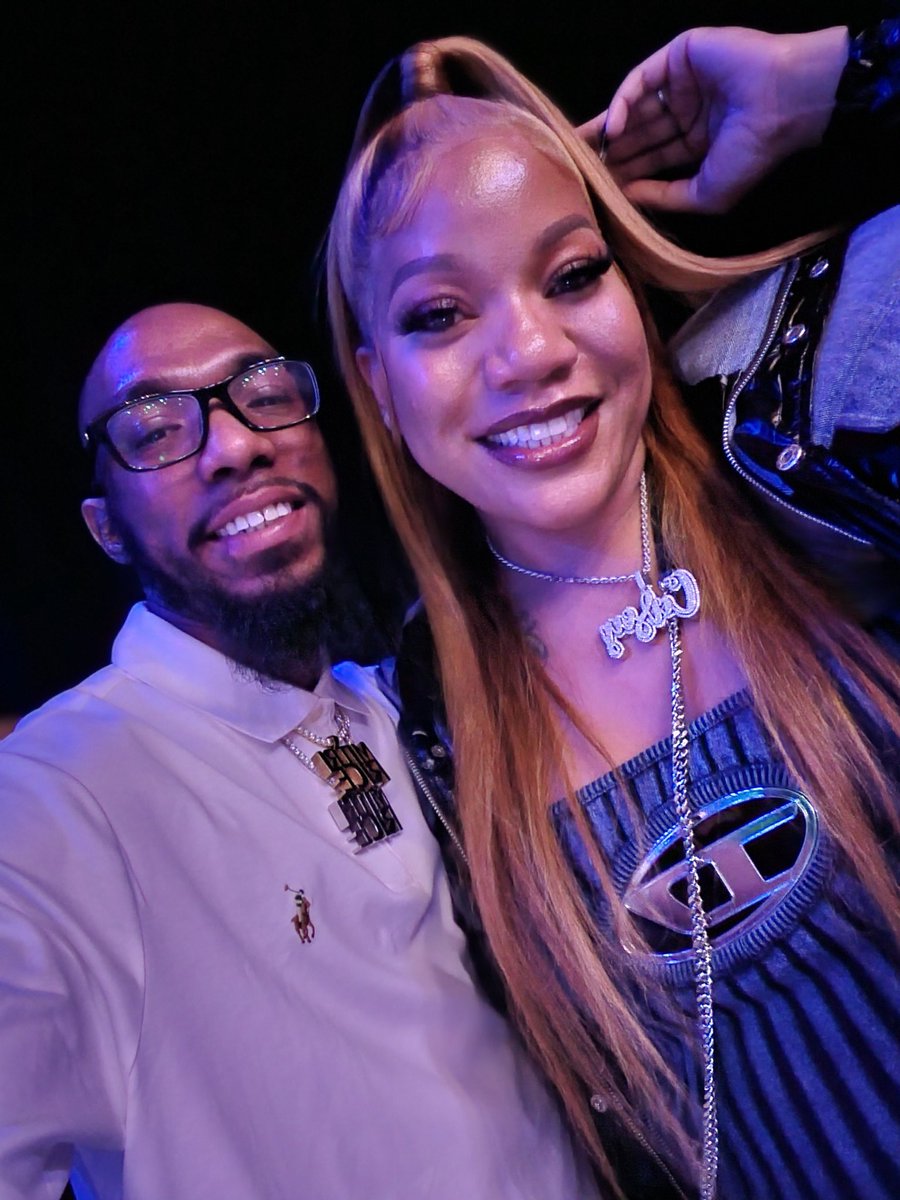 ytgmitririce's tweet image. Had the pleasure of meeting the beautiful 😍 @realcaseyjay at #KVQ4 yesterday! Definitely did her thang 🔥🔥🔥🔥 #URLTV #battlerap
