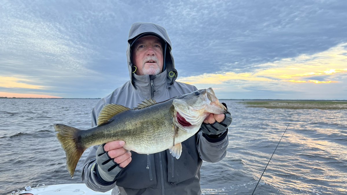 NMB1214SHR's tweet photo. Chilly windy days for our Kissimmee trip. But they are biting. https://t.co/VNCgq4keNA