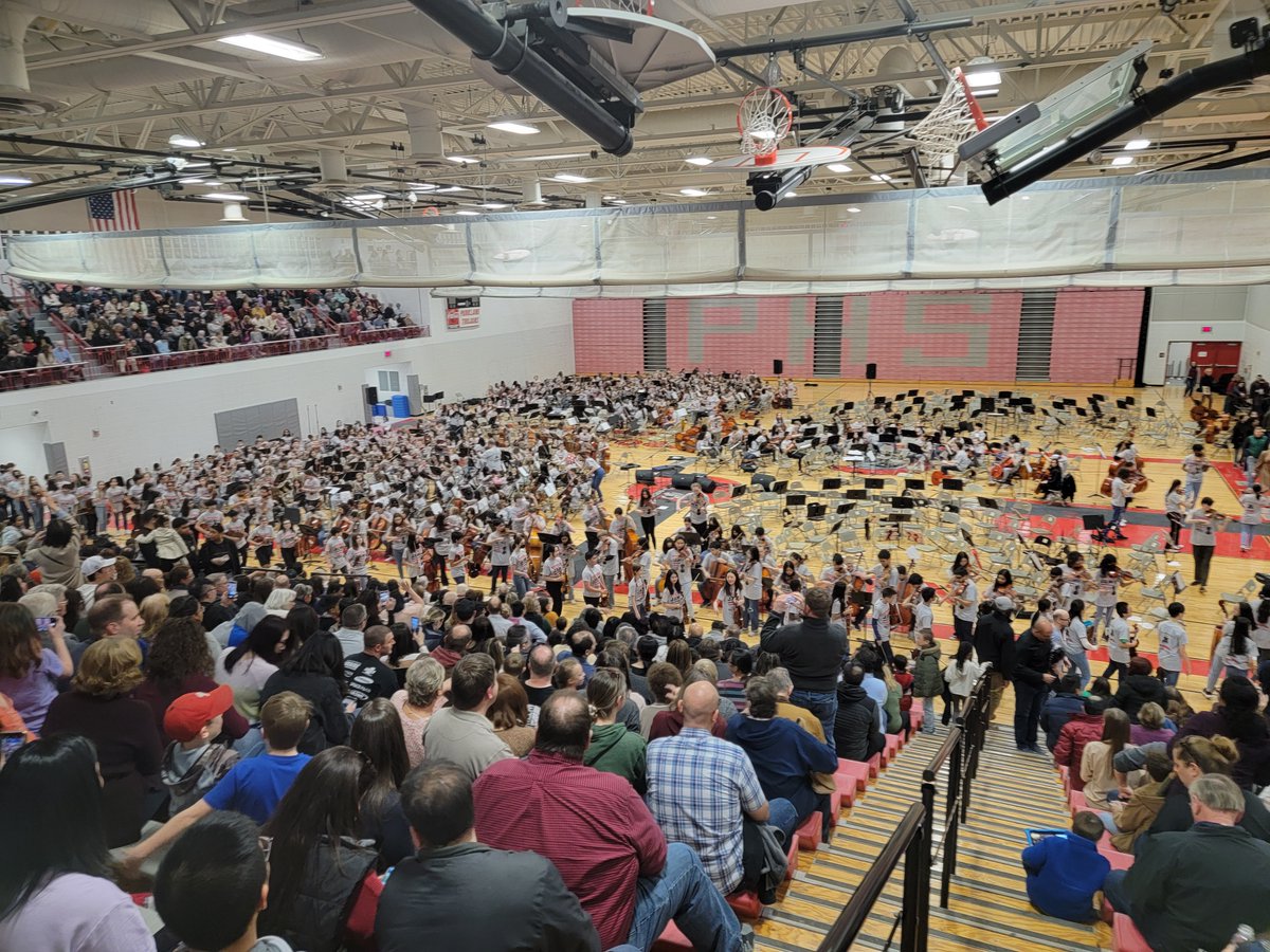 ParklandSchools's tweet image. Amazing full house for String Jam tonight! Our 4th-12th grade string players are playing with the ensemble &quot;Time for Three&quot; after having a master class today! Thank you Parkland Education Foundation, for funding this event! #ParklandPride