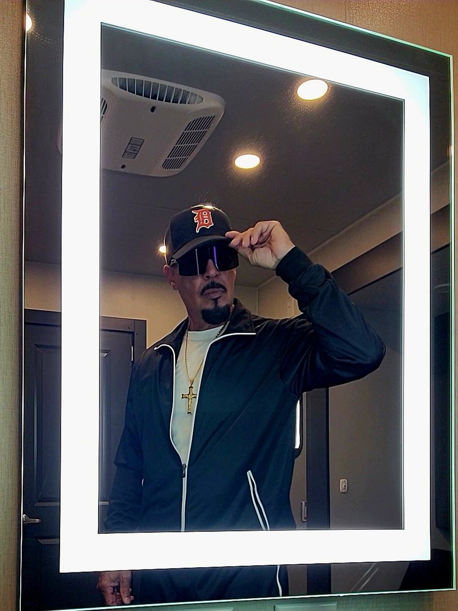 Bringing that Cuban heat to <a href="/bmfstarz/">BMF</a>! Season 3 is gonna be 🔥!!
.
Llevando ese calor Cubano a <a href="/bmfstarz/">BMF</a>! La temporada 3, va a ser 🔥!!
#bmf #season3 #bmfstarz #tvseries