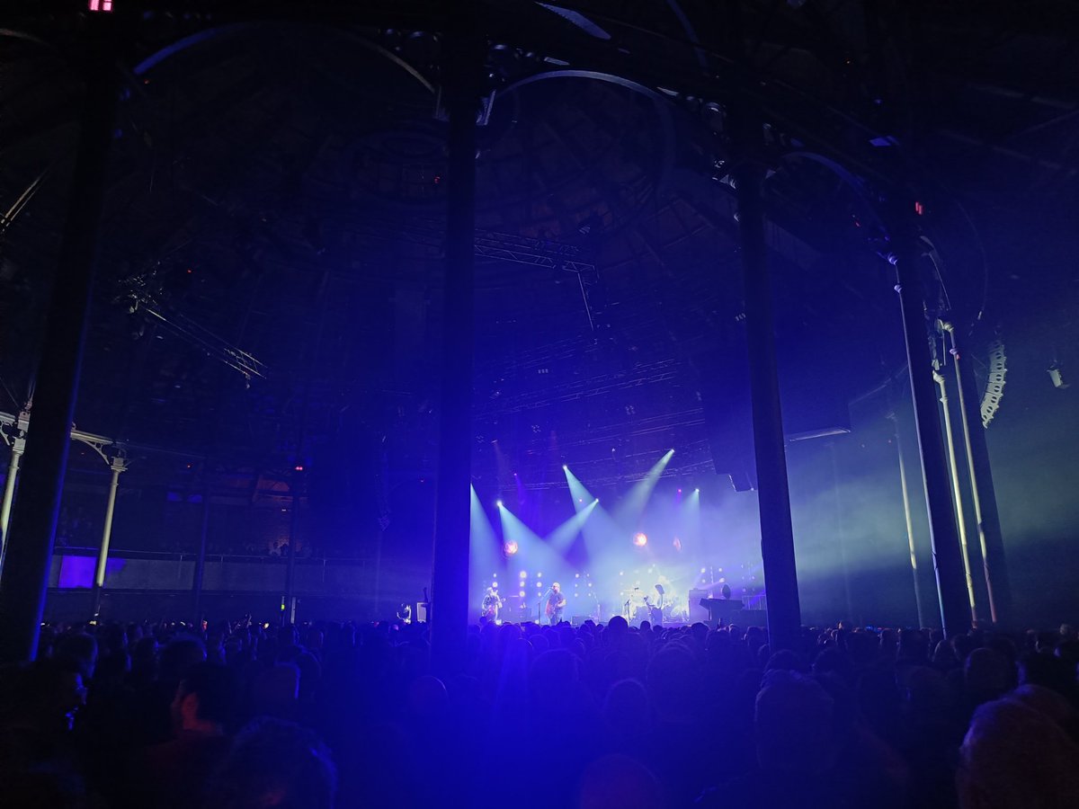 stuczu's tweet photo. Been a long while since I've seen Pixies smile that much during a gig - they normally save it until the bows. 
Nice Trompe heavy setlist though so it's smiles all round :) https://t.co/YKecenQuCk