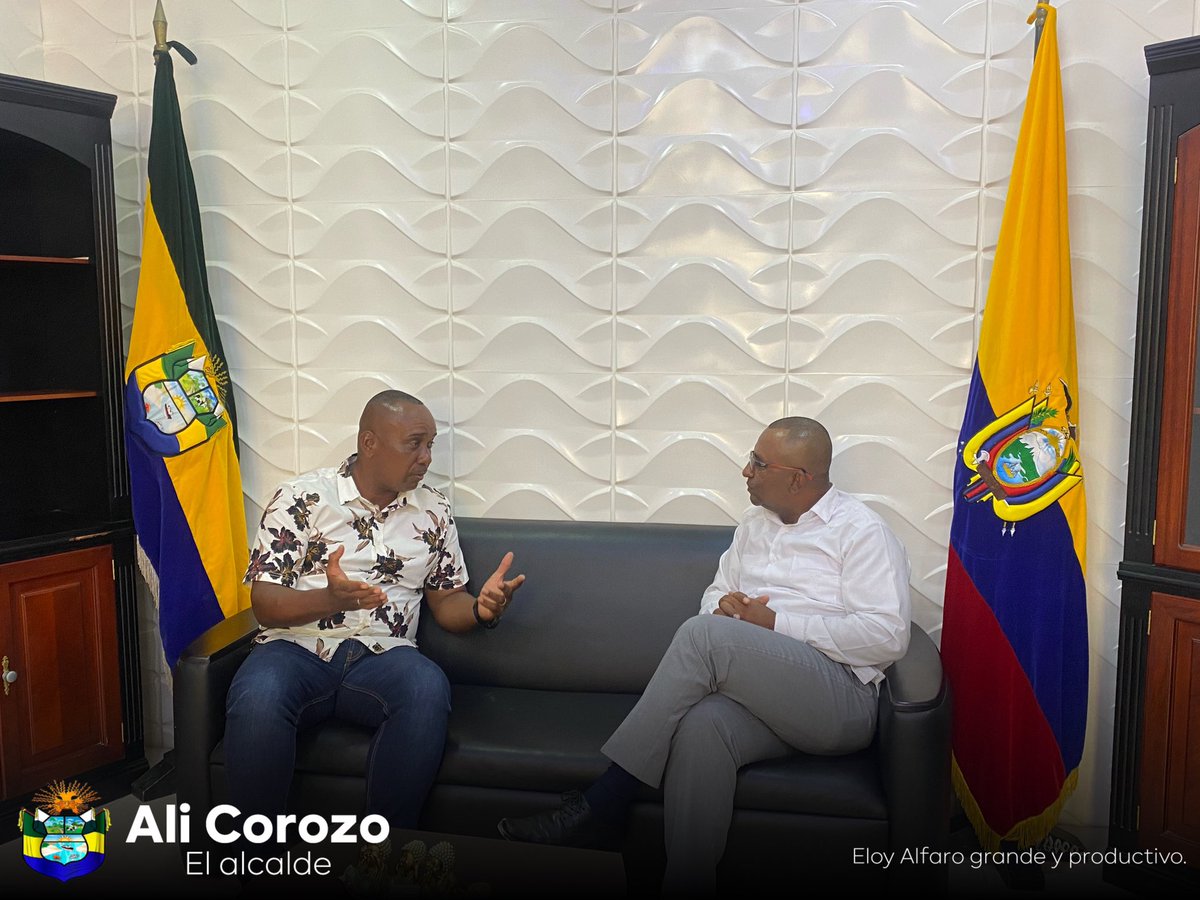 AlielAlcalde's tweet photo. 💪🏾 Comenzamos haciendo historia. 🫱🏼‍🫲🏽

⚜️Por primera vez en 81 años impulsamos una transición ordenada, para iniciar una gestión transparente.

🔹 Por un Eloy Alfaro grande y productivo. 

#alicorozoalcalde #Transición #transparencia #limones #esmeraldas #esmeraldasecuador https://t.co/M1mpMD2p3Z