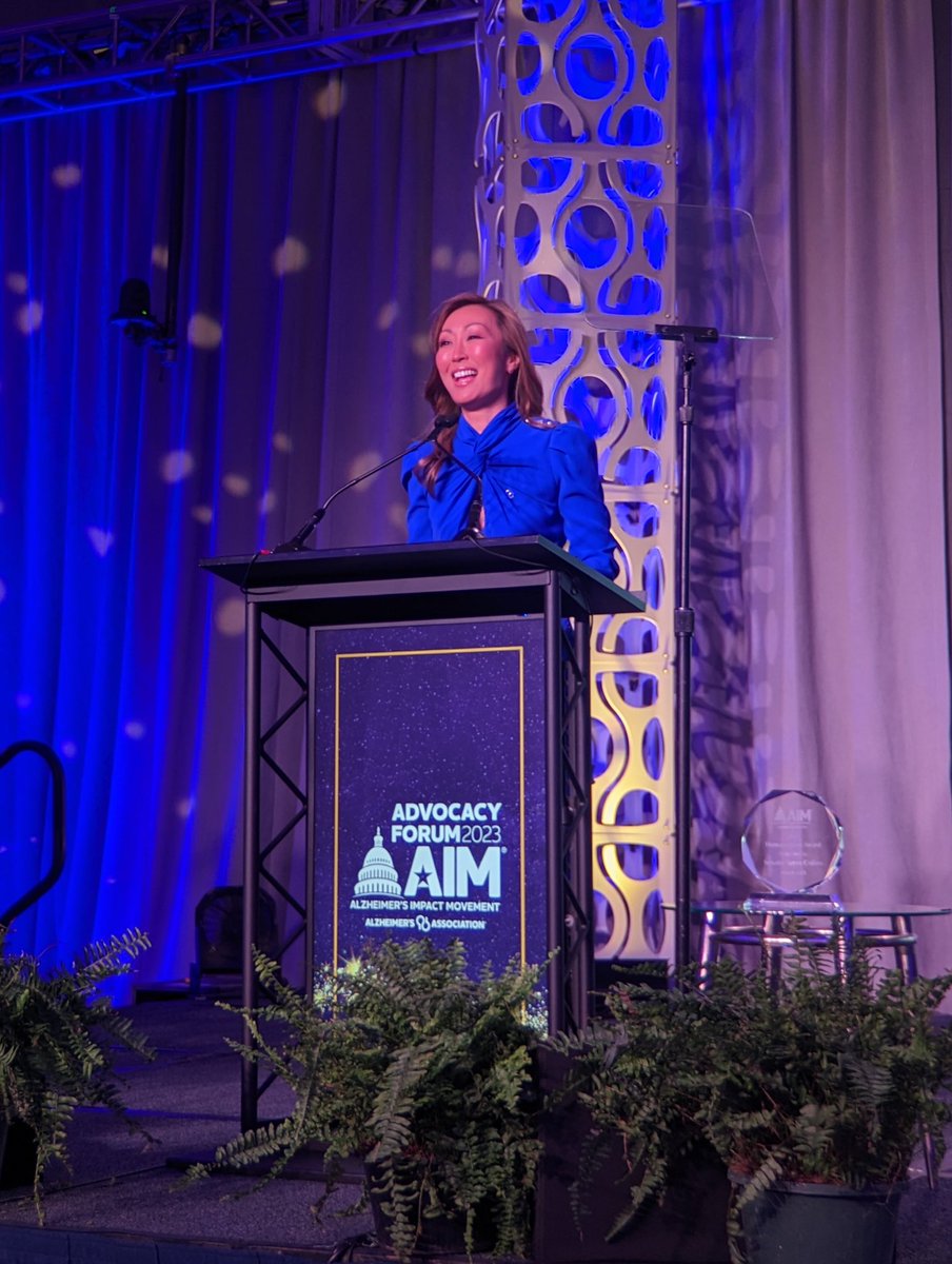 “I think about how my mom’s story, how my family’s story, might be different if we had access to a meaningful treatment for this disease.” - @AmaraCNN, @alzassociation Celebrity Champion #alzforum