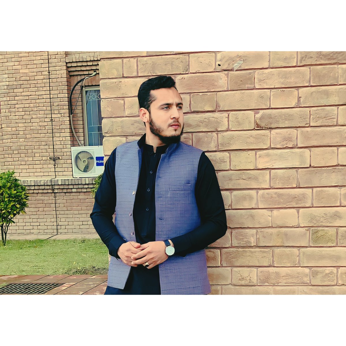 FaxalHameed's tweet photo. #NewProfilePic
#black 🖤 https://t.co/WNc1iW7mWa