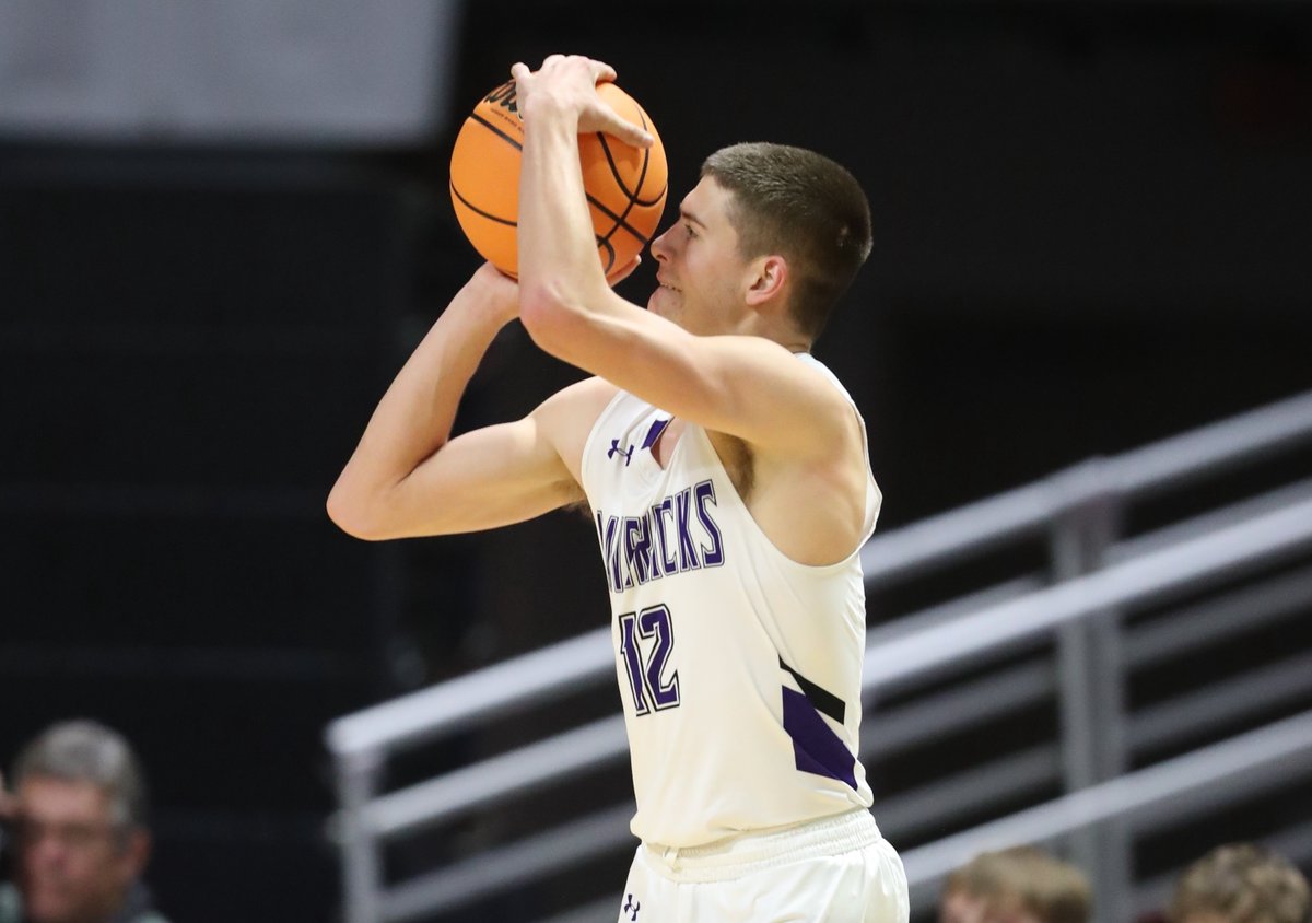 Class A All-State Boys Basketball List:

wvmetronews.com/2023/03/21/cla…

#wvprepbb