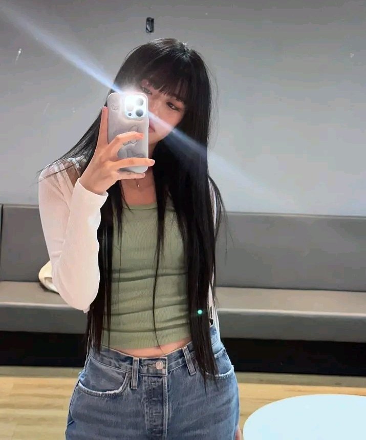 Feeling saturated with my old hairstyle, I decided to go to the salon. Here’s the result. 🤪