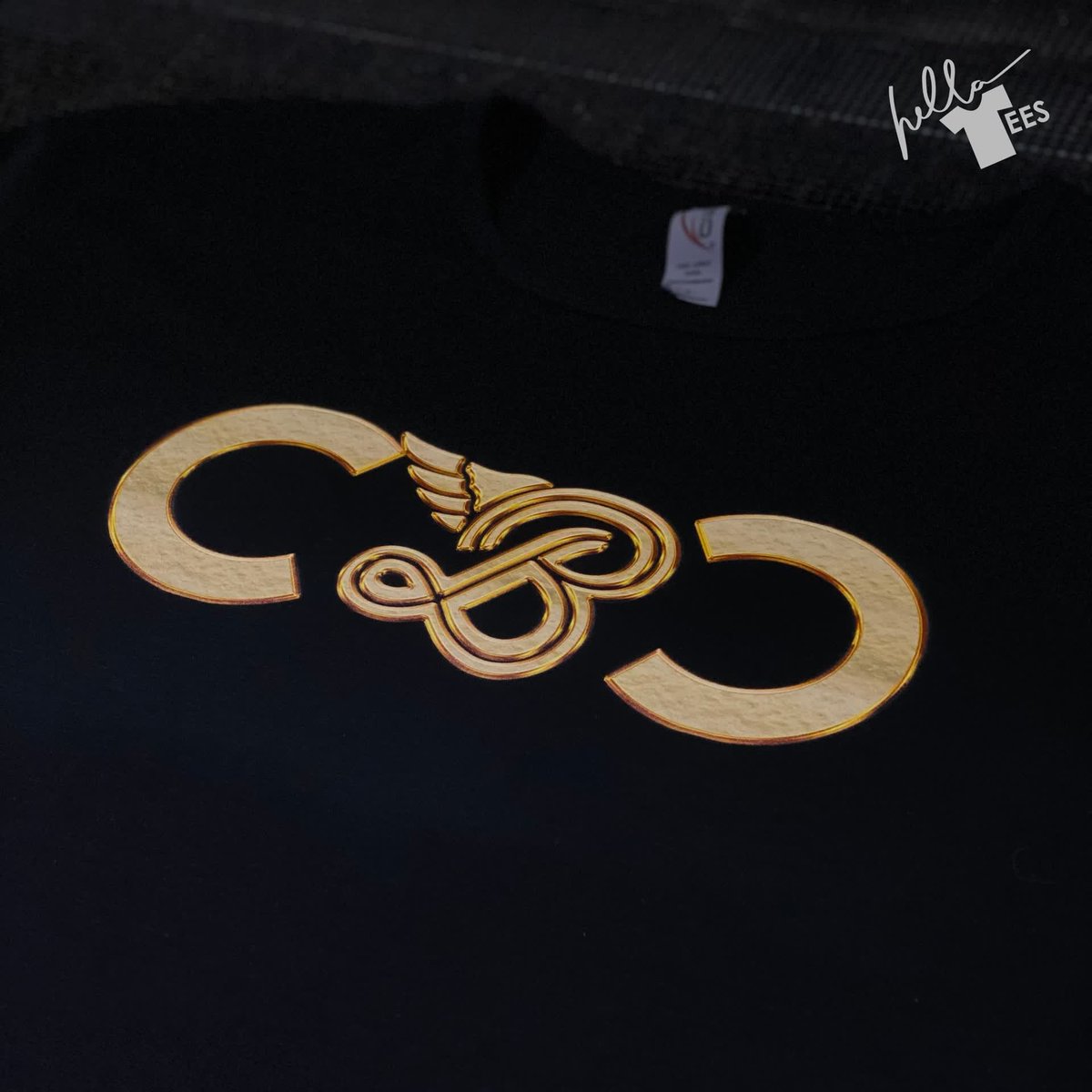When in doubt, go for the gold! This DTG print is 🔥
.
.
.
#hellatees #unity #tshirtprinting #sanjosetshirtprinting #customshirt #customshirts #teeshirt #cooltees #teedesign #customizedshirt​ #customizedshirts #shirtoftheday #tee #directtogarmentprinting #dtgprinting #branding