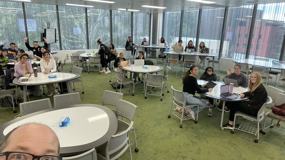 sjturn's tweet photo. Putting the white board tables to good use, Back in the class room with #BMS5003 MBiomed students learning about immunity to infection @MonashBDI @Monash_FMNHS #workshopping #ancoraimparo #immunityiscool #highered https://t.co/r2kYVs0zdU