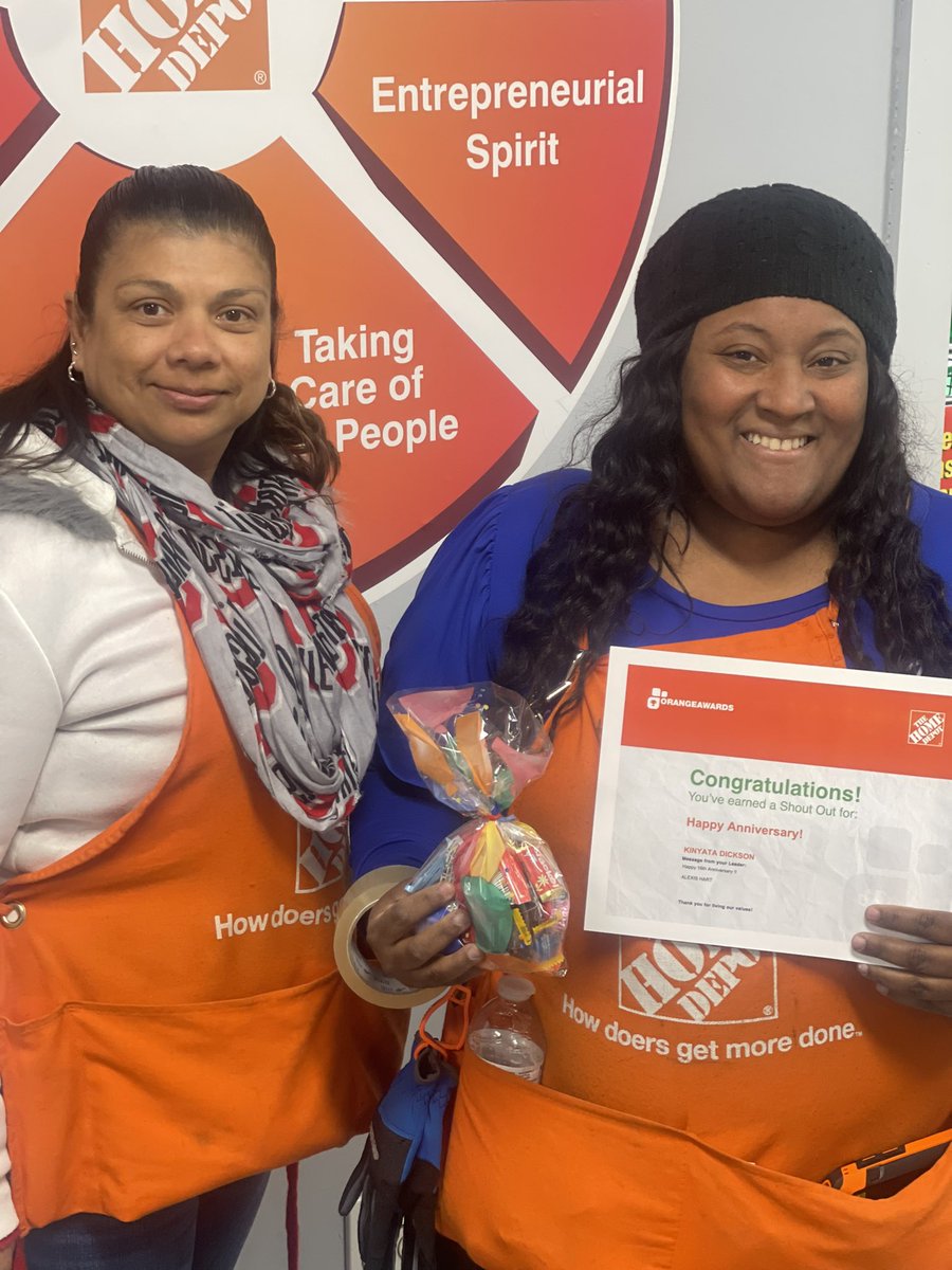 It was a day of celebrating anniversaries! Jaleshia, our Garden DS, celebrating 9 years and Kinyatta, our Electrical associate celebrating “Sweet 16” years of service! #ChalmetteChampions <a href="/ChadDantin/">Chad Dantin</a> <a href="/TonjesBetty/">Betty Tonjes</a> <a href="/lakethiasalgue1/">lakethia salguera</a> <a href="/Jacobhomedepot/">Jacob Lutes</a> <a href="/HDDistrict132/">Home Depot D132</a>