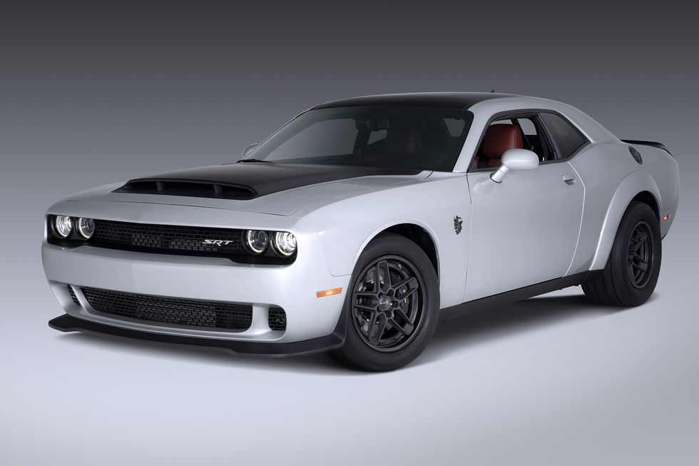 813Productions1's tweet photo. The 2023 Dodge Challenger SRT Demon 170
•1025HP &amp; 945Ib-ft of Torque with E85
•900HP &amp; 810Ib-ft of Torque with 91 Octane
•NHRA certified Quarter mile in 8.91 seconds @ 151MPH
•0-60MPH in 1.66 Seconds
•8-Speed automatic transmission 
•4,275Ibs curb weight
Starts at $96,666 https://t.co/wt8mzuMuSE
