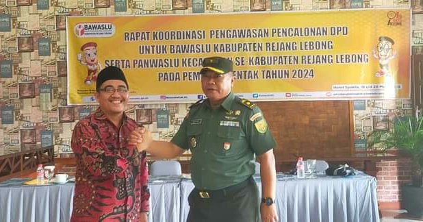 BawasluRL's tweet photo. BAWASLU REJANG LEBONG ADAKAN RAPAT KOORDINASI BERSAMA PANWASLU KECAMATAN SE – KABUPATEN REJANG LEBONG

selengkapnya klik di👇👇👇
https://t.co/5BOfgpxuv6

#AyoAwasiBersama
#CegahAwasiTindak
#BawasluBerkolaborasi
#HumasBawasluProvinsiBengkulu
#HumasBawasluRejangLebong https://t.co/ytbrbGiQx6