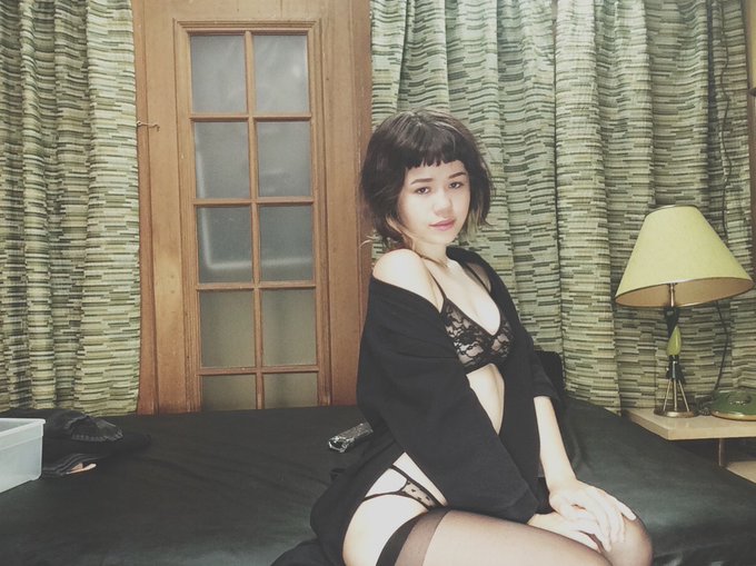 nearly 10 years ago when kink had sets available for live modeling at the armory? — sketchy motel room