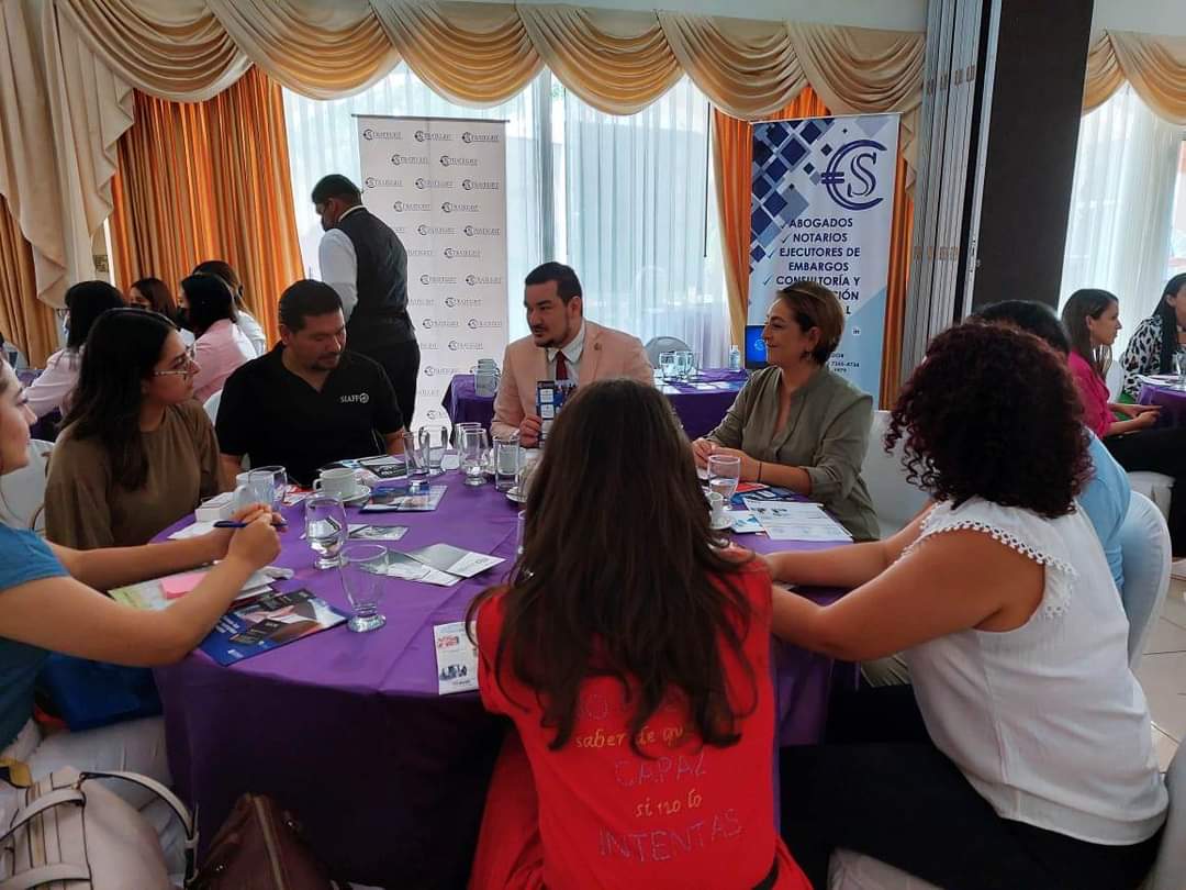 StrategistCJ's tweet photo. Evento en @camarasal San Miguel.
Siempre es un placer pertenecer a tal prestigioso gremio. https://t.co/eIn2rwJjG8