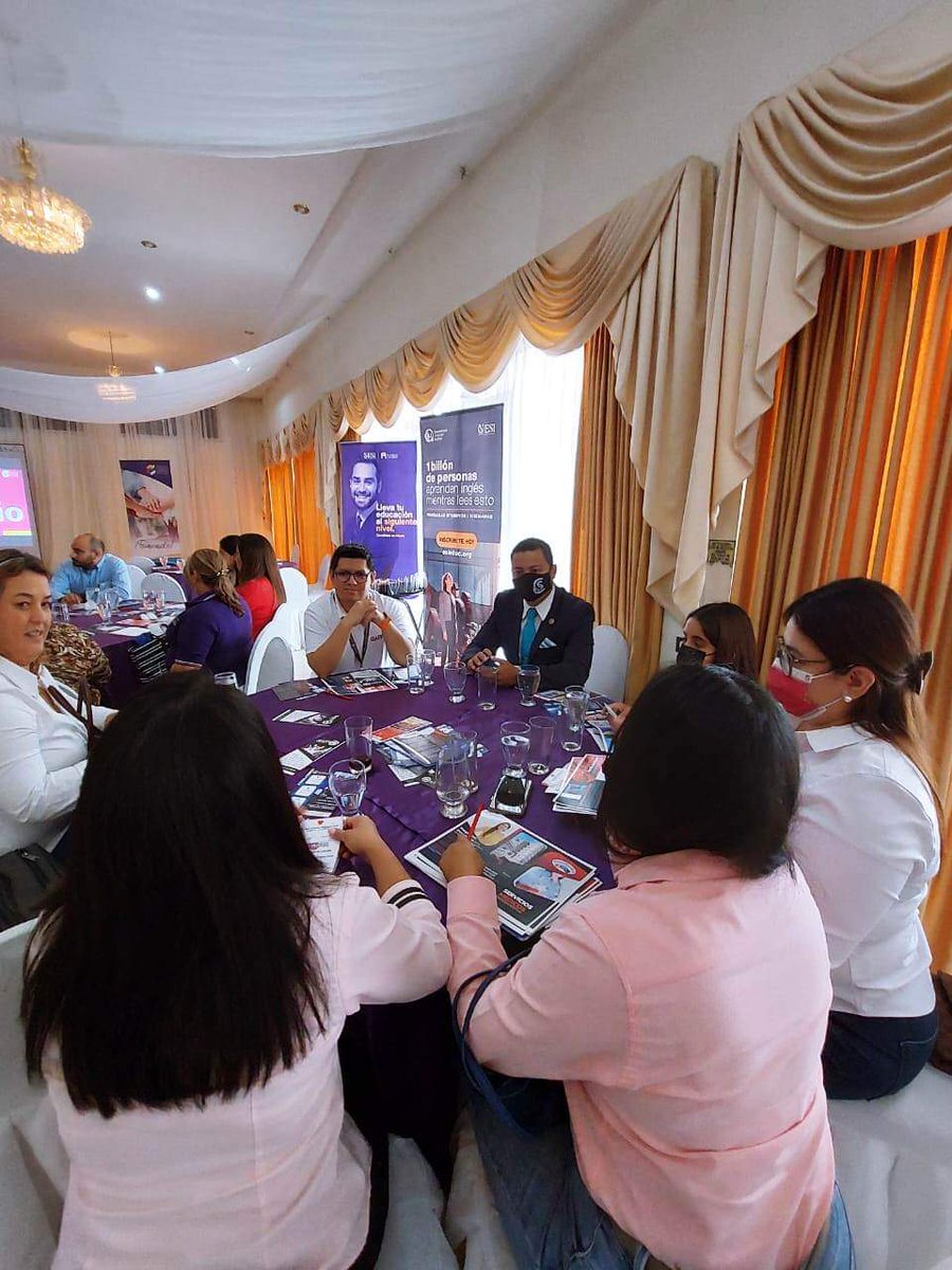 StrategistCJ's tweet photo. Evento en @camarasal San Miguel.
Siempre es un placer pertenecer a tal prestigioso gremio. https://t.co/eIn2rwJjG8