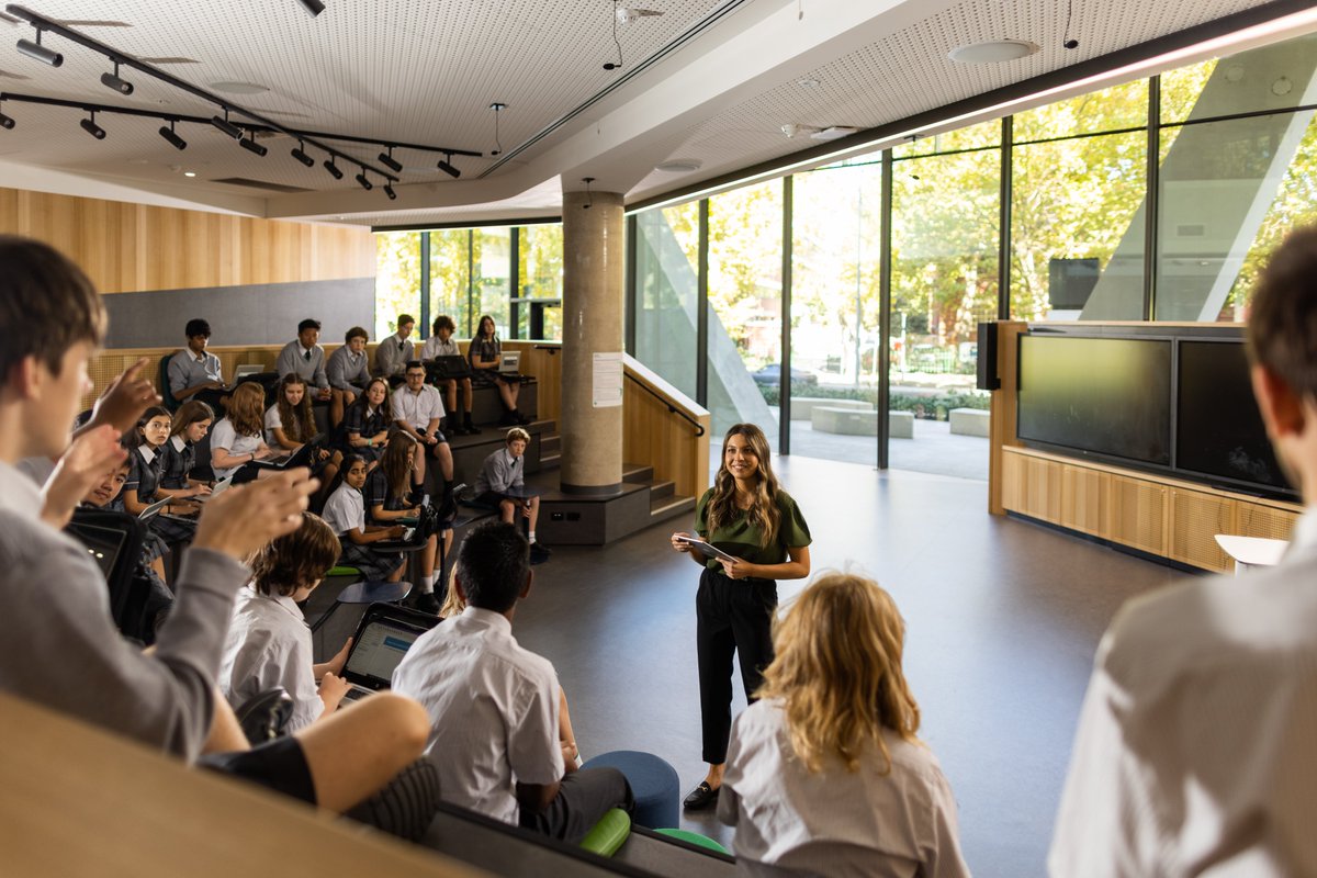 Exciting news for SA's education system! 

The university will play a role in strengthening and diversifying SA's education system with Government scholarships, supporting the best and brightest students enrolled in teaching degrees 🙌🏼

Read more 👉🏼 adelaide.edu.au/newsroom/news/…