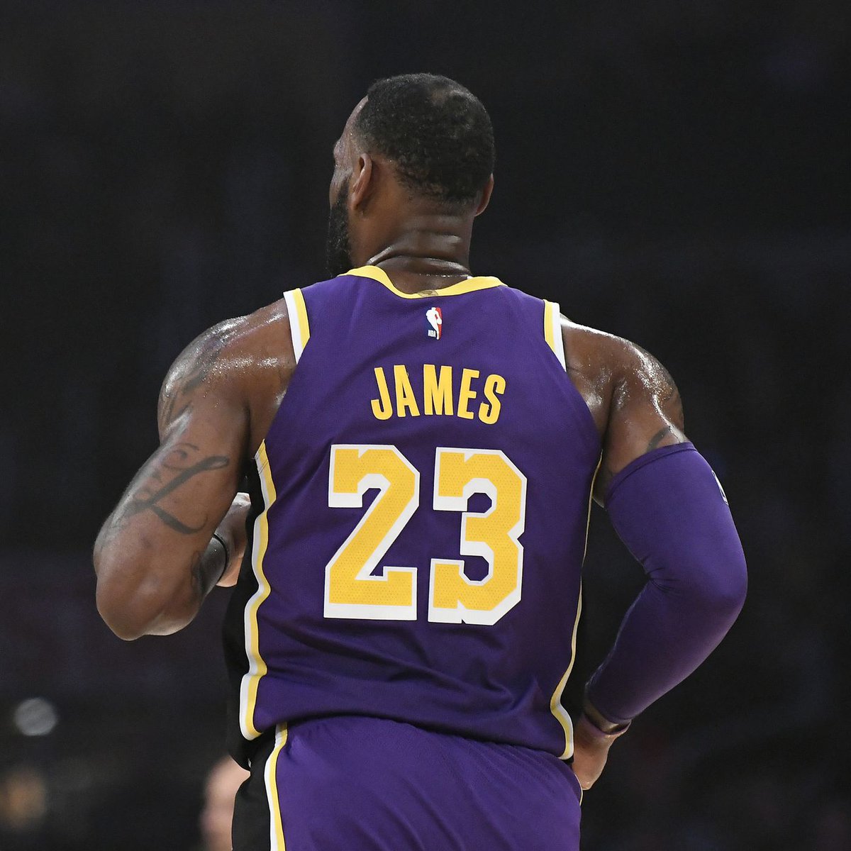 Buttcrack Sports on Twitter "RT ButtCrackSports LeBron backshots go