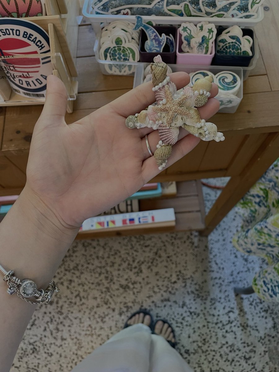 lianettfer's tweet photo. me and pretty things ✨🫶🏻🧚🏻‍♀️ https://t.co/LbAXZKpwLP