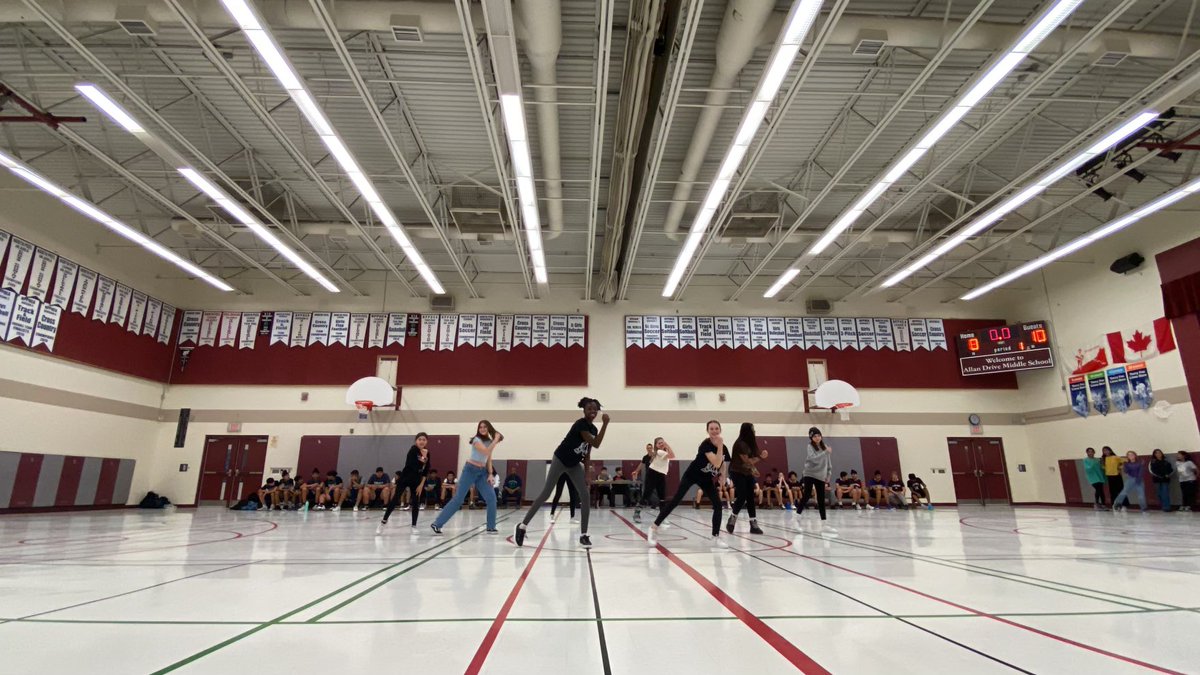 We got that school spirit 🙌 <a href="/allan_drive/">Allan Drive M.S.</a>