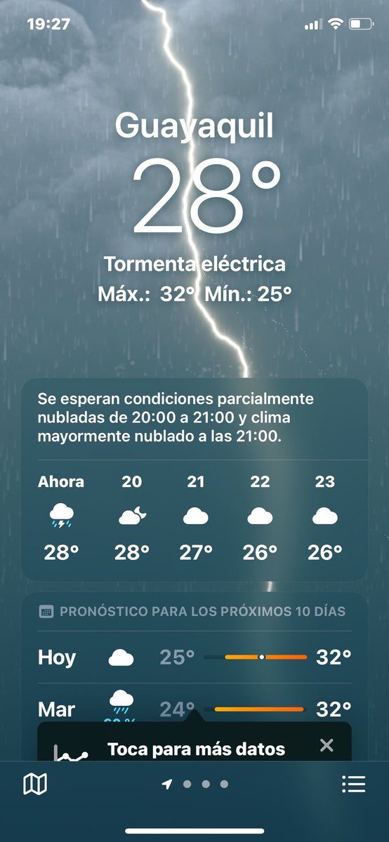 EscapeEcuador's tweet photo. Tormenta eléctrica en #Guayaquil se percibe en estos momentos en varios sectores https://t.co/5jwkFrXj4K