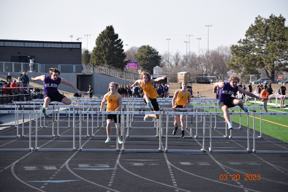 SagehornJessi's tweet photo. Another day doing his thing.
🖤55 HH 🥉 while breaking the FHS freshman record and a new PR
💛195 hurdles 🥇
🖤 High jump ended with🥈even with a scratch to get to hurdles.
Proud of you, Noah! Keep reaching…Those goals are getting close enough to touch.
#trackster https://t.co/irVQbF8Nxs