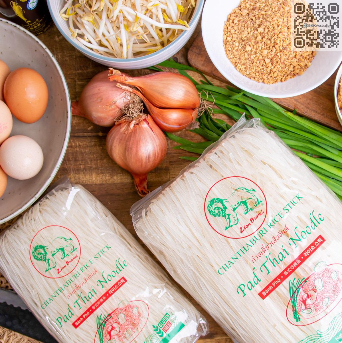 Take your Pad Thai to the next level ! No more clumpy noodles - Lion Rice Stick guarantees amazing Pad Thai results every time. Soft and easy to prepare, perfect for home cooks, Lion Rice Stick is the secret to making the best traditional Pad Thai. #LionRiceStick #PerfectPadThai