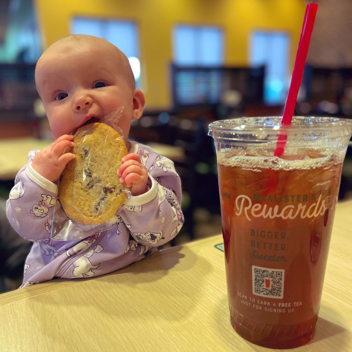 gingerberry15's tweet image. My favorite dinner date. #cookiemonster @McAlistersDeli #sweettea